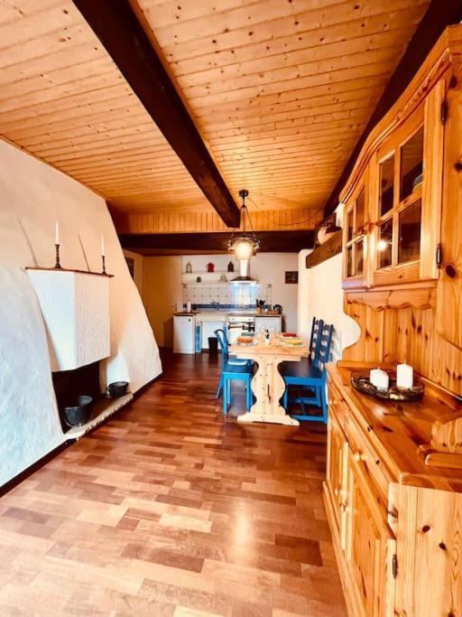 Charmant Appartement De Vacances Alta Ripa Hauterive  Exteriör bild