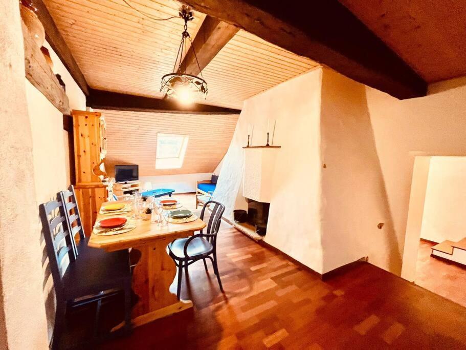 Charmant Appartement De Vacances Alta Ripa Hauterive  Exteriör bild