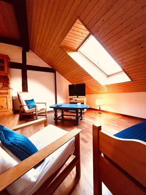 Charmant Appartement De Vacances Alta Ripa Hauterive  Exteriör bild